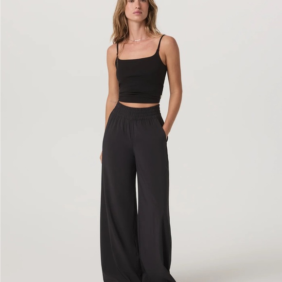 Vuori Pants - Vuori ‘Villa’ Black Wide-leg Pants - Size M